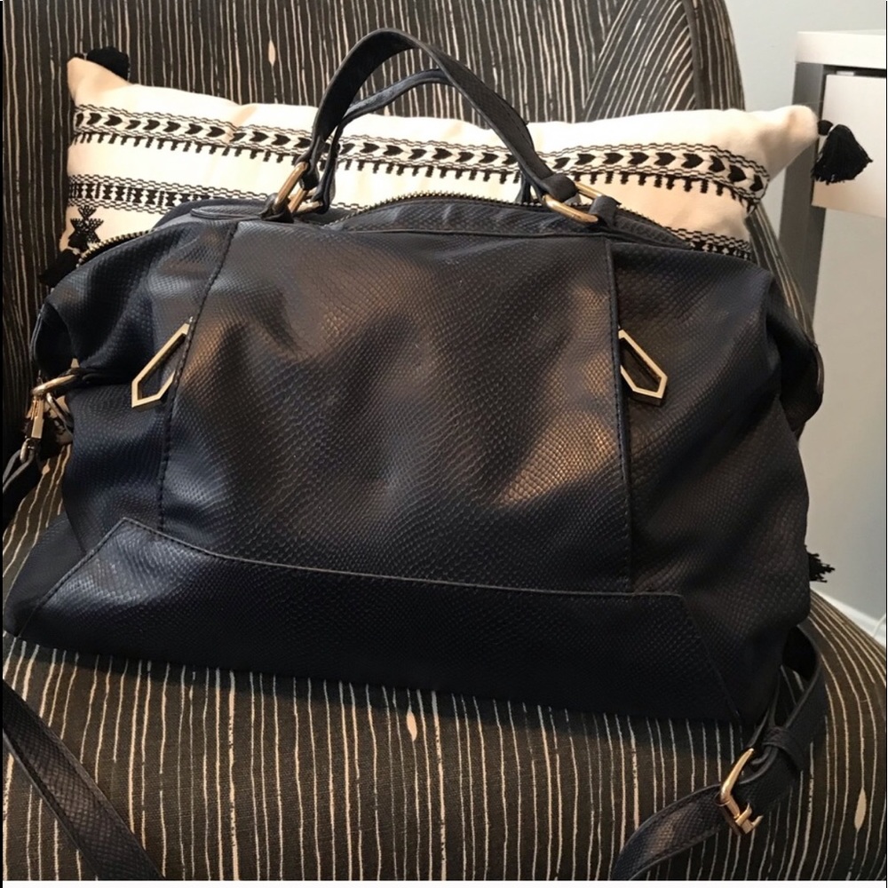 Navy Francesca’s satchel